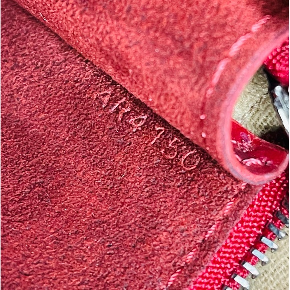 Louis Vuitton EPI red pochette - Picture 16 of 16